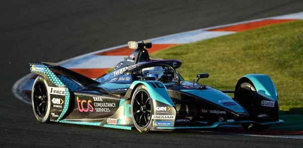 SAM BIRD продлевает контракт в JAGUAR TCS RACING 