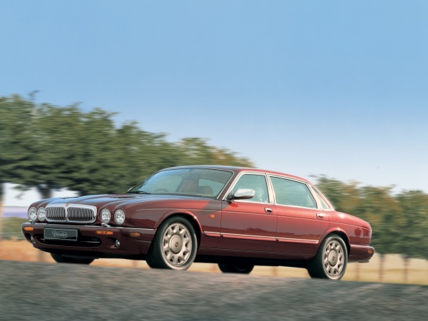 Jaguar XJ8 (X308)