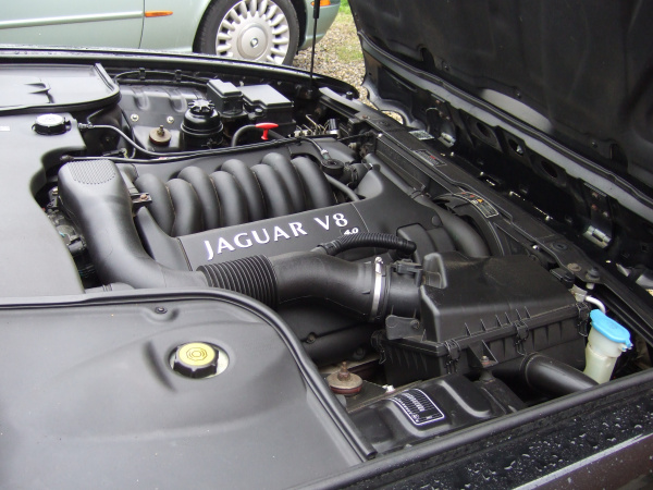 Jaguar XJ8 (X308) 