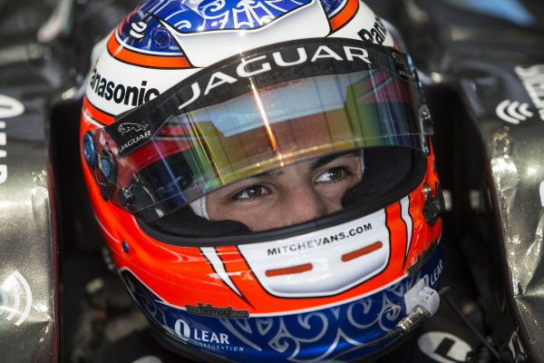 Команда Panasonic Jaguar Racing готовится к гонке в Берлине
